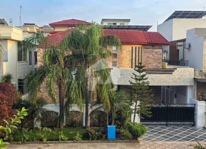 House for Rent F-8 Islamabad Prime Location | Spacious & Luxurious