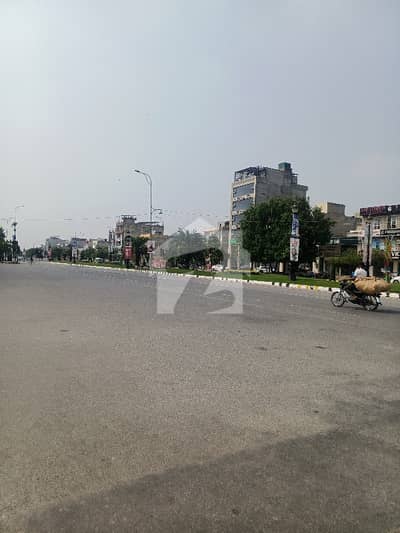 سینٹرل پارک ۔ بلاک اے سینٹرل پارک ہاؤسنگ سکیم,لاہور میں 8 مرلہ کمرشل پلاٹ 2.95 کروڑ میں برائے فروخت۔