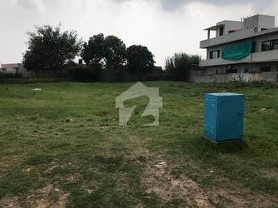 ایف ۔ 7 اسلام آباد میں 1 کنال رہائشی پلاٹ 24.0 کروڑ میں برائے فروخت۔