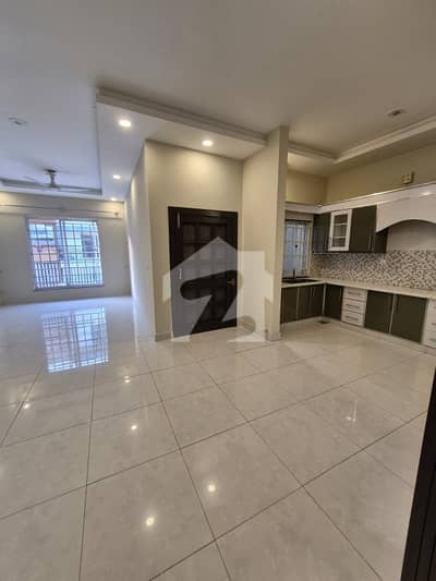 6 Marla Prime Location New House In I-11/2