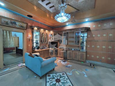علامہ اقبال ٹاؤن لاہور میں 5 کمروں کا 10 مرلہ مکان 1.9 لاکھ میں کرایہ پر دستیاب ہے۔ علامہ اقبال ٹاؤن لاہور میں 5 کمروں کا 10 مرلہ مکان 1.9 لاکھ میں کرایہ پر دستیاب ہے۔
