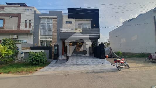 آئی ای پی انجنیئرز ٹاؤن ۔ سیکٹر اے آئی ای پی انجینئرز ٹاؤن,لاہور میں 5 کمروں کا 10 مرلہ مکان 4.15 کروڑ میں برائے فروخت۔ آئی ای پی انجنیئرز ٹاؤن ۔ سیکٹر اے آئی ای پی انجینئرز ٹاؤن,لاہور میں 5 کمروں کا 10 مرلہ مکان 4.15 کروڑ میں برائے فروخت۔