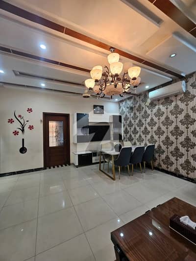 10 Marla Upper Portion For Rent In Bahria Town Lahore