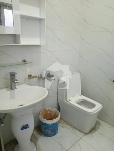 10 MARLA SECOND FLOOR FOR RENT WITH GAS