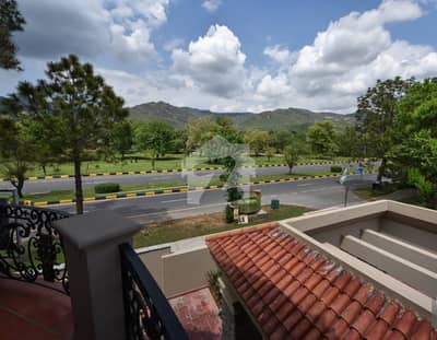 Margalla Road 2 Kanal Livable House is for SALE Margalla Road 2 Kanal Livable House is for SALE