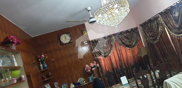 40*80 cda transfer top location corner house available in g-9/1 near markaz