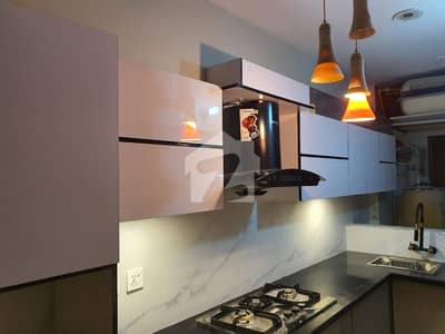950 Square feet Beautiful & Spacious 2 Bed Apartment in Prime Bukhari Location