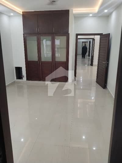 F8 (666sqyd) Fully Renovated Upper Portion 3bed For Rent