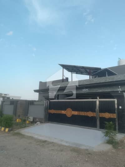 Like Brand New Single Storey House For Sale. Like Brand New Single Storey House For Sale.