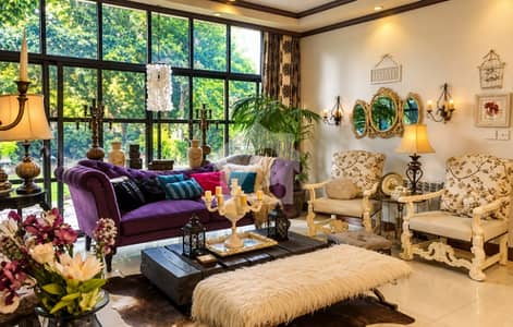 Main Margalla Road Old 4 Kanal House is for SALE