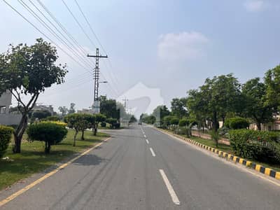 Premium 1 Kanal Plot in AWT Phase 2 Excellent Location Premium 1 Kanal Plot in AWT Phase 2 Excellent Location