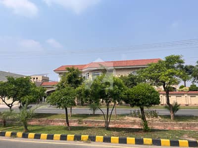 Premium 1 Kanal Plot in AWT Phase 2 Excellent Location Premium 1 Kanal Plot in AWT Phase 2 Excellent Location