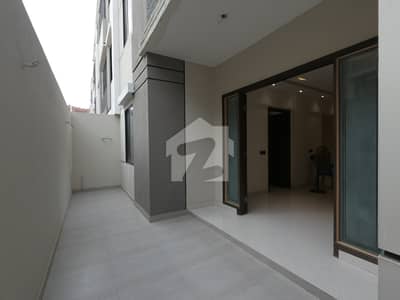 You Can Find A Gorgeous Prime Location Flat For rent In Cosmopolitan Society