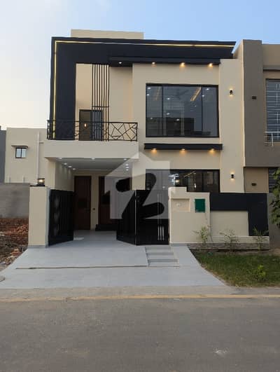 5 Marla Modern House For Sale Bahria Nasheman, Lahore