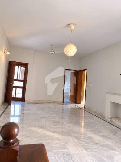 Upper Portion : 3 Bedrooms & 3 Bathrooms TV Lounge Kitchen, Laundry Space 14 Marla