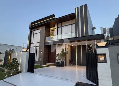 1 Kanal Brand New Fully Furnish Designer House Up For Sale