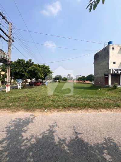 Premium 3 MARLA Plot in AWT Phase 2 Excellent Location