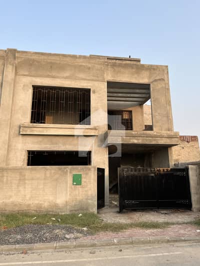 بحریہ آرچرڈ لاہور میں 3 کمروں کا 5 مرلہ مکان 1.05 کروڑ میں برائے فروخت۔ بحریہ آرچرڈ لاہور میں 3 کمروں کا 5 مرلہ مکان 1.05 کروڑ میں برائے فروخت۔