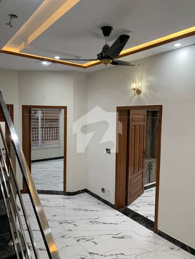 جی ۔ 14 اسلام آباد میں 4 کمروں کا 4 مرلہ مکان 3.8 کروڑ میں برائے فروخت۔