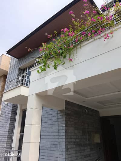 10-Bedroom Triple-Storey House For Sale In F-11/2 Islamabad Marble Flooring