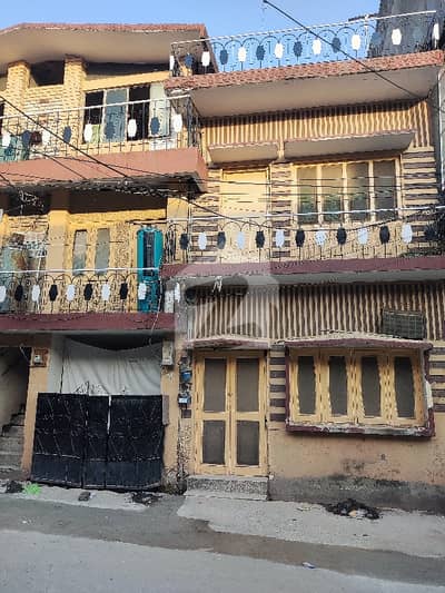 ملت کالونی راولپنڈی میں 10 کمروں کا 9 مرلہ مکان 5.25 کروڑ میں برائے فروخت۔ ملت کالونی راولپنڈی میں 10 کمروں کا 9 مرلہ مکان 5.25 کروڑ میں برائے فروخت۔