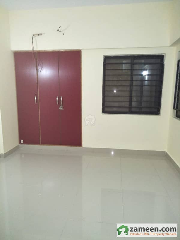 3 Bed Rooms Apartment For Sale