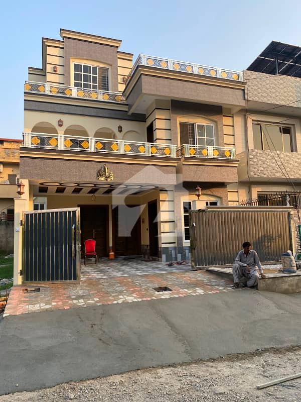 8.4 Marla Luxury House Available For Sale 8.4 Marla Luxury House Available For Sale