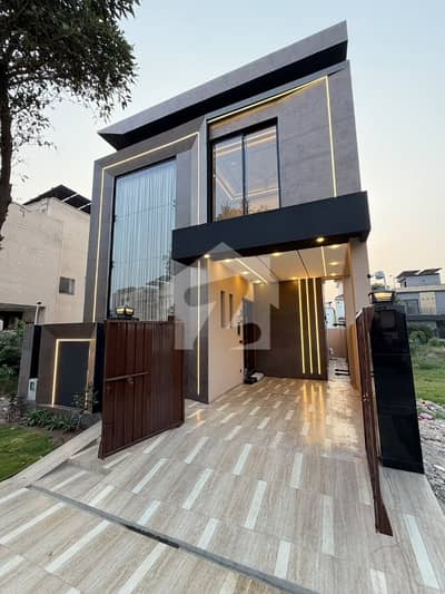 5 MARLA MODERN SMART HOME FOR SALE DHA PHASE 9 TOWN, LAHORE Modern Elevation | A+ Construction 5 MARLA MODERN SMART HOME FOR SALE DHA PHASE 9 TOWN, LAHORE Modern Elevation | A+ Construction