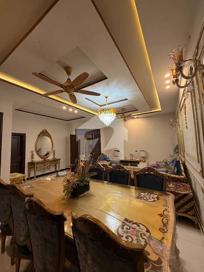 10 Marla Owner Built House For Sale Prima Location Walking Distance Market Park & Masjid