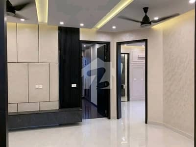 FOR RENT: 500 SQ YD 3-BEDROOM GROUND FLOOR PORTION WITH SERVANT QUARTER & PARKING DHA PHASE 6, KARACHI
