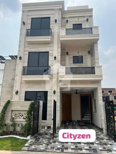5 Marla Brand New House With Basement Onwer Build