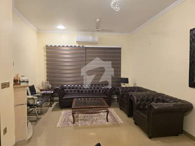 کیولری گراؤنڈ لاہور میں 3 کمروں کا 10 مرلہ مکان 5.49 کروڑ میں برائے فروخت۔