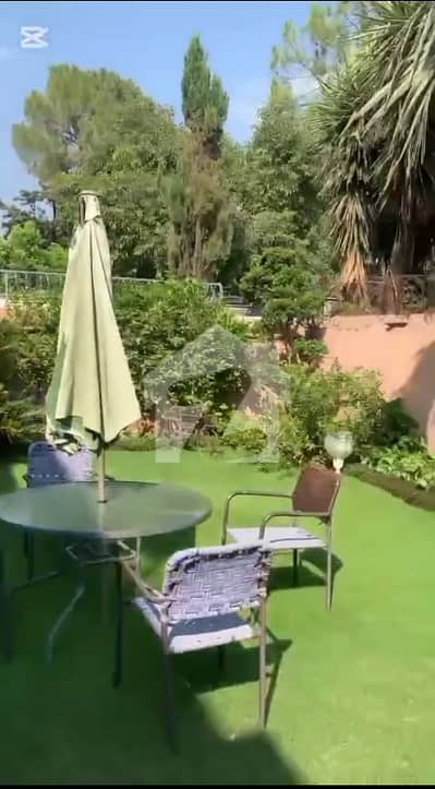 HOUSE FOR SALE SECTOR F 8 TOP LOCATION DAIMENSION 70/73 SIZE 566 SQ YARDS