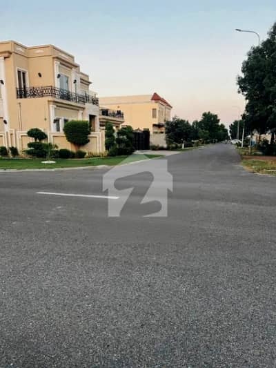 1 Kanal Plot No- 779 Nearby Block L Top Location of Phase 6 DHA Lahore For Urgent Sale