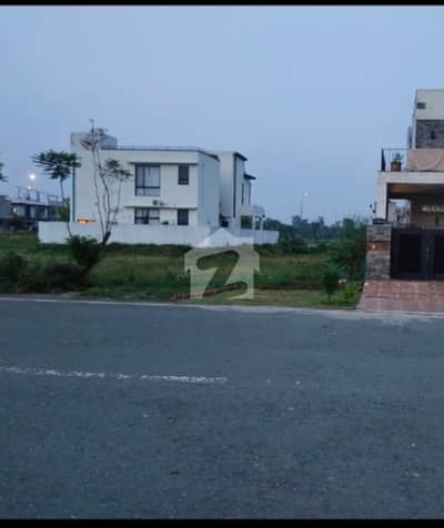 ڈی ایچ اے فیز 7 - بلاک یو ڈی ایچ اے فیز 7,ڈی ایچ اے ڈیفینس,لاہور میں 1 کنال رہائشی پلاٹ 4.49 کروڑ میں برائے فروخت۔ ڈی ایچ اے فیز 7 - بلاک یو ڈی ایچ اے فیز 7,ڈی ایچ اے ڈیفینس,لاہور میں 1 کنال رہائشی پلاٹ 4.49 کروڑ میں برائے فروخت۔