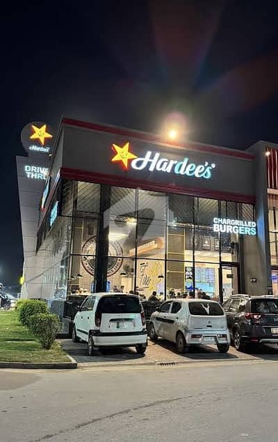 گرین ایونیو کمرشل کینال روڈ,فیصل آباد میں 2 مرلہ عمارت 2.55 لاکھ میں کرایہ پر دستیاب ہے۔