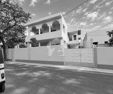 Beautiful House 240 Sq Yard Build 1982 Beautiful House 240 Sq Yard Build 1982