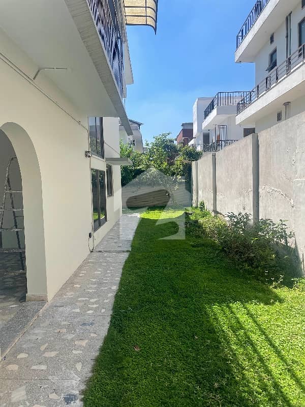 5-Bedroom House for Rent in F-7, Islamabad 5-Bedroom House for Rent in F-7, Islamabad
