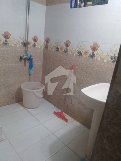 I/10/4 fast floor for rent  size 7 Marla  3 bed DD 3 bathroom 1 kachin rent 85000