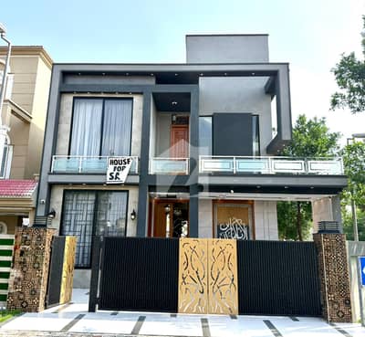 10 Marla Residential House For Sale In Nishtar Block, Nearby Commercial Market, School, Mosque and Health Care Canter 10 Marla Residential House For Sale In Nishtar Block, Nearby Commercial Market, School, Mosque and Health Care Canter