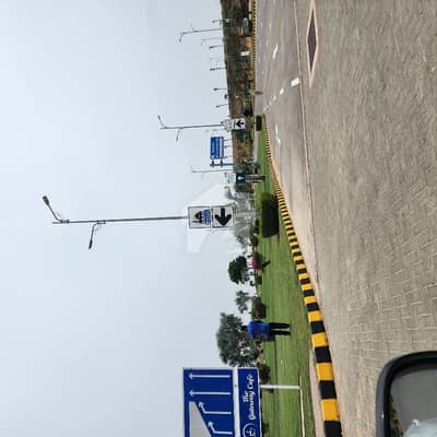 1000 YARDS COMMERCIAL PLOT ON SABA AVENUE NEAR KH ROOM PHASE 8 ZONE A