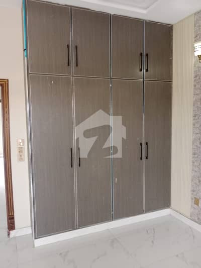 5 marala house rent First floor