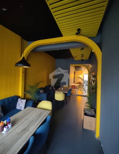 7.5 MARLA OUTCLASS RESTAURANT IN THE CENTER OF COMMERCIAL HUB, FOOTFALL, HIGH CUSTOMER RATIO