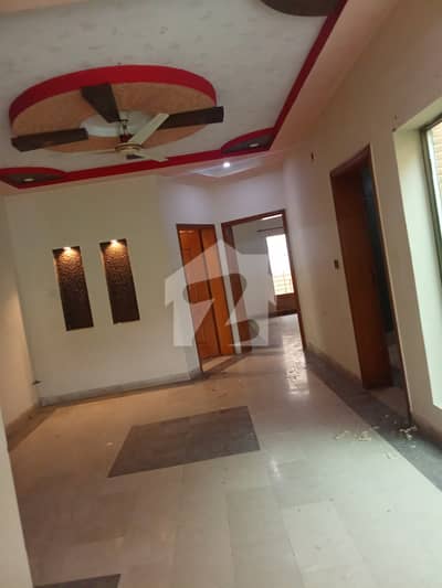 5MARLA UPPER PORTION AVAILABLE FOR RENT IN EDEN BOULEVARD SOCIETY COLLEGE ROAD