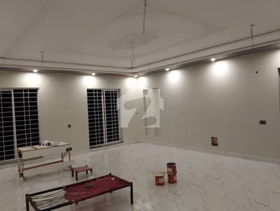 1.5 Kanal Upper Portion Available On Rent With Separate Gate In 2Lac