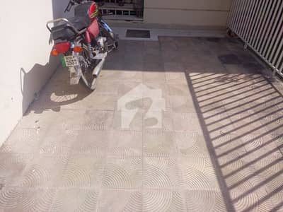UPPER PORTION AVAILABLE FOR RENT IN D12/2