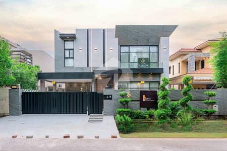 1 Kanal Top Quality Build Luxurious Beautiful Modern Design House With Basement For Sale In DHA Lahore Phase 6 Prime Location