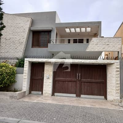 500 yards Beautiful Bungalow near Ali masjid is Available for sale