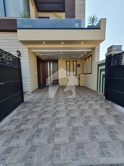 i selling corner 6 Marla owner build house for sale bahria orchard phase2 i selling corner 6 Marla owner build house for sale bahria orchard phase2