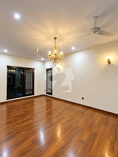 500 yards First Floor Portion For Rent Near Park For Job Person Family Only